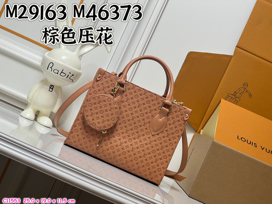 Designer handbag pre-order / 1:1 quality / Size: 25 * 19 * 11.5 c m / code 532