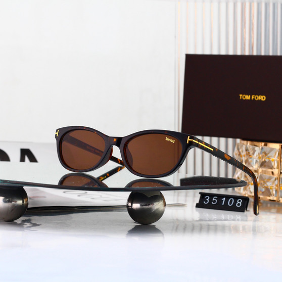 Designer sunglasses pre-order / 1:1 quality / Turnaround time 2-4 weeks / code1699