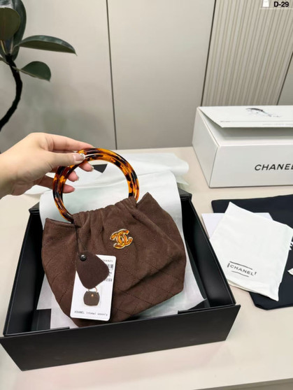 Designer handbag pre-order / Size 16*18cm / 1:1 quality / Turnaround time 2-4 weeks / product#43910