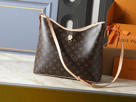 Designer handbag pre-order / 1:1 quality / Size 34*26cm / Turnaround time 2-4 weeks