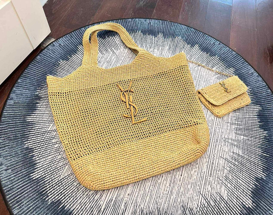 Designer handbag pre-order / 1:1 quality / Size 36*39cm / Turnaround time 2-4 weeks