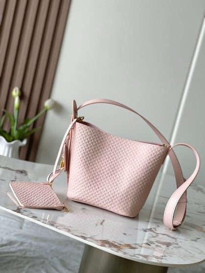 Designer handbag pre-order / Master quality / Size 16*18*12cm / Turnaround time 2-4 weeks