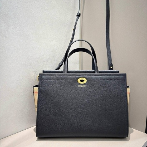 Designer handbag pre-order / Master quality / Size 30*13*22cm / Turnaround time 2-4 weeks