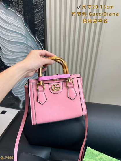 Designer handbag pre-order / 1:1 quality / Size 20*15cm / Turnaround time 2-4 weeks