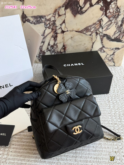Designer handbag pre-order / 1:1 quality / Size 22*25 cm / Turnaround time 2-4 weeks