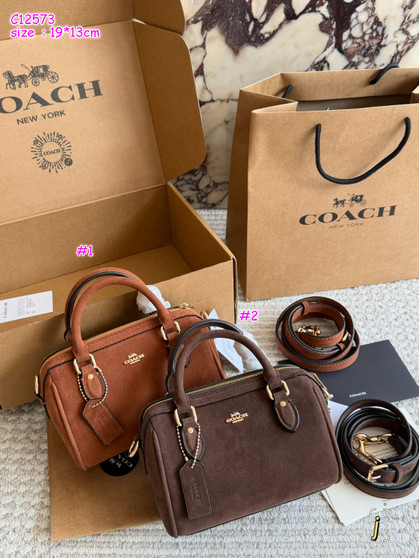 Designer handbag pre-order / 1:1 quality / Size 19*13 cm / Turnaround time 2-4 weeks