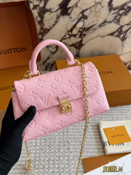 Designer handbag pre-order / Size 20cm / 1:1 quality / Turnaround time 2-4 weeks