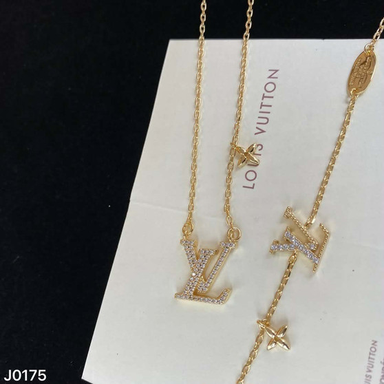 Designer jewelry pre-order / 1:1 quality / Turnaround time 2-4 weeks