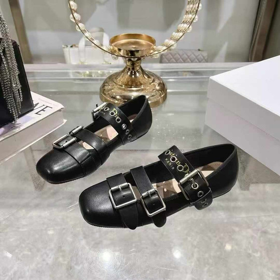 Designer shoes pre-order / mirror quality / turnaround time 2-4 weeks-1761411021