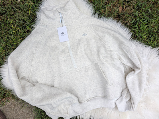 Women's XL 12 - Ready to ship half zip a.l.o pullover - final clearance