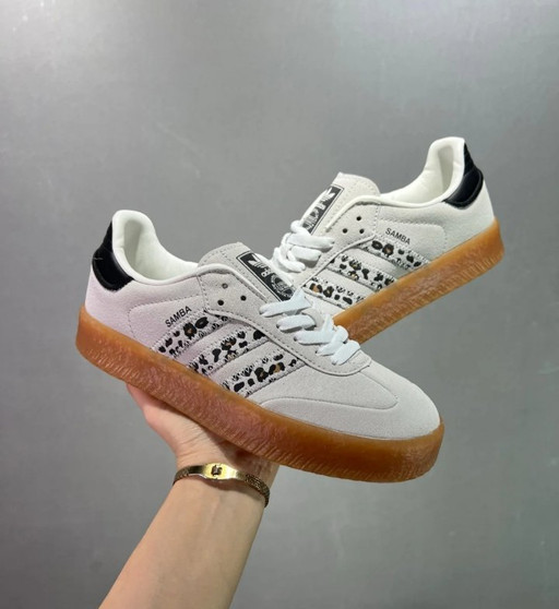 Designer sneakers pre-order  / 1:1 quality  / turnaround time 2-4 weeks /-1761411685