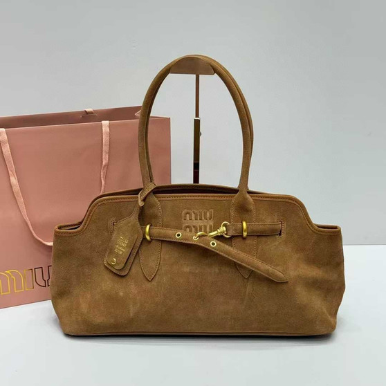 Designer handbag pre-order / mirror quality / turnaround time 2-4 weeks / size 40*30*22cm