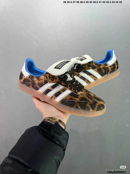 Designer sneakers pre-order  / 1:1 quality  / turnaround time 2-4 weeks /-1761411807