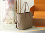 L.V Master quality dove handbag pre-order / Turnaround time 2-4 weeks / size 31*28*14cm