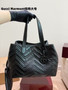 Designer handbag pre-order / 1:1 quality / Two sizes available / Turnaround 2-4 weeks / Code 50392-3