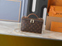 Designer vanity case pre-order / 1:1 quality / size 11*6.5*19cm / Turnaround time 2-4 weeks