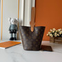 Designer handbag pre-order / size 16*12*18cm / 1:1 quality / turnaround time 2-4 weeks / Code1