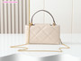 Designer handbag pre-order / Size: 22 * 11.5 * 4 cm / 1:1 quality / Turnaround time 2-4 weeks /