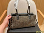 Designer handbag pre-order / Size 31*16cm / Turnaround time 2-4 weeks /