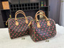 Designer handbag pre-order / 1:1 quality / Two sizes available / Turnaround time 2-4 weeks / product#3245