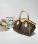 Designer handbag pre-order / 1:1 quality / Size 36*21 cm / Turnaround time 2-4 weeks