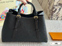 Designer handbag pre-order / Size 34*23cm / 1:1 quality / Turnaround time 2-4 weeks