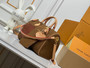 S.peedy S.oft H.andbag pre-order / o.n.e - o.n.e q.uality / Size 30 * 21 cm / Turnaround time 2-4 weeks