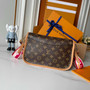 Designer handbag pre-order/ 1:1 quality / size 25*9*15cm / TAT 2-4 weeks