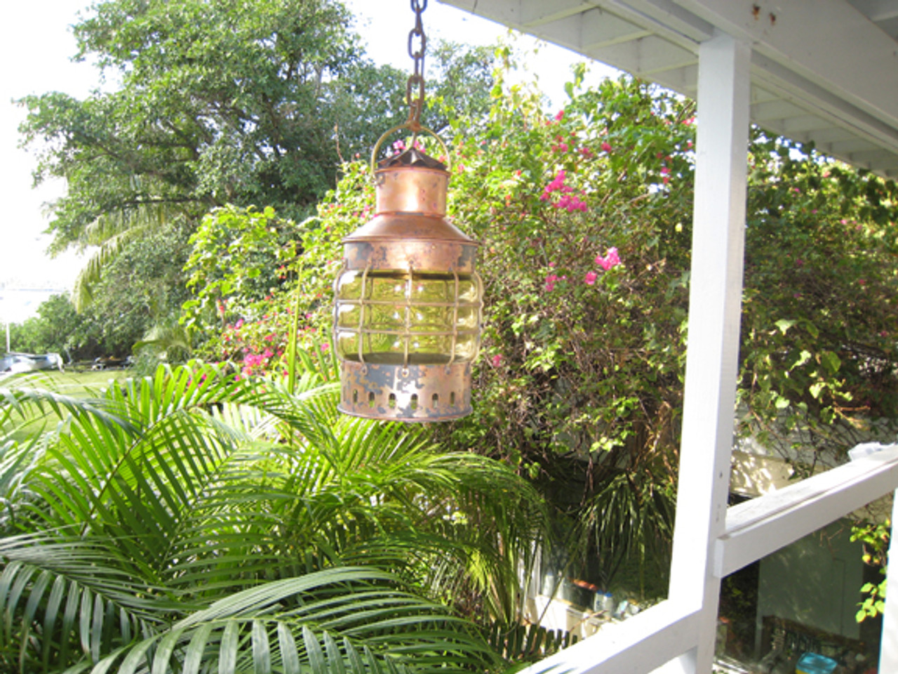 seafood restaurant decor light