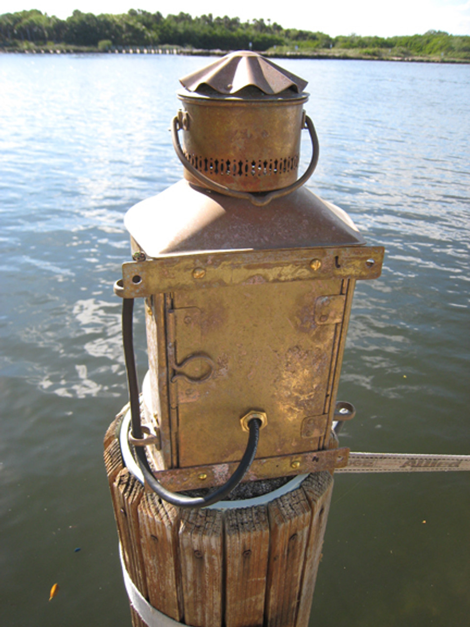 nautical masthead light