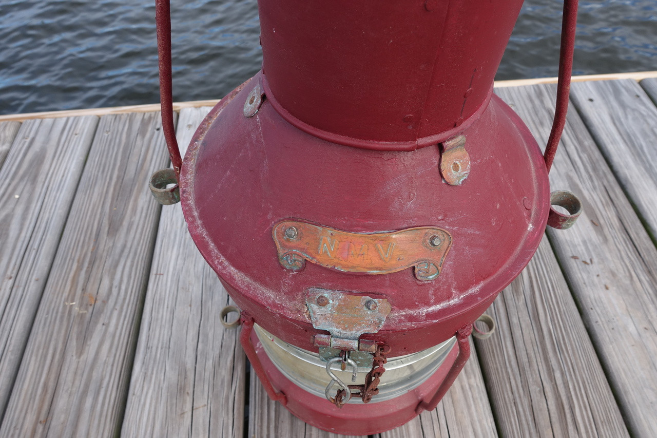 Galvanized XL Anchor Ship's light-Red