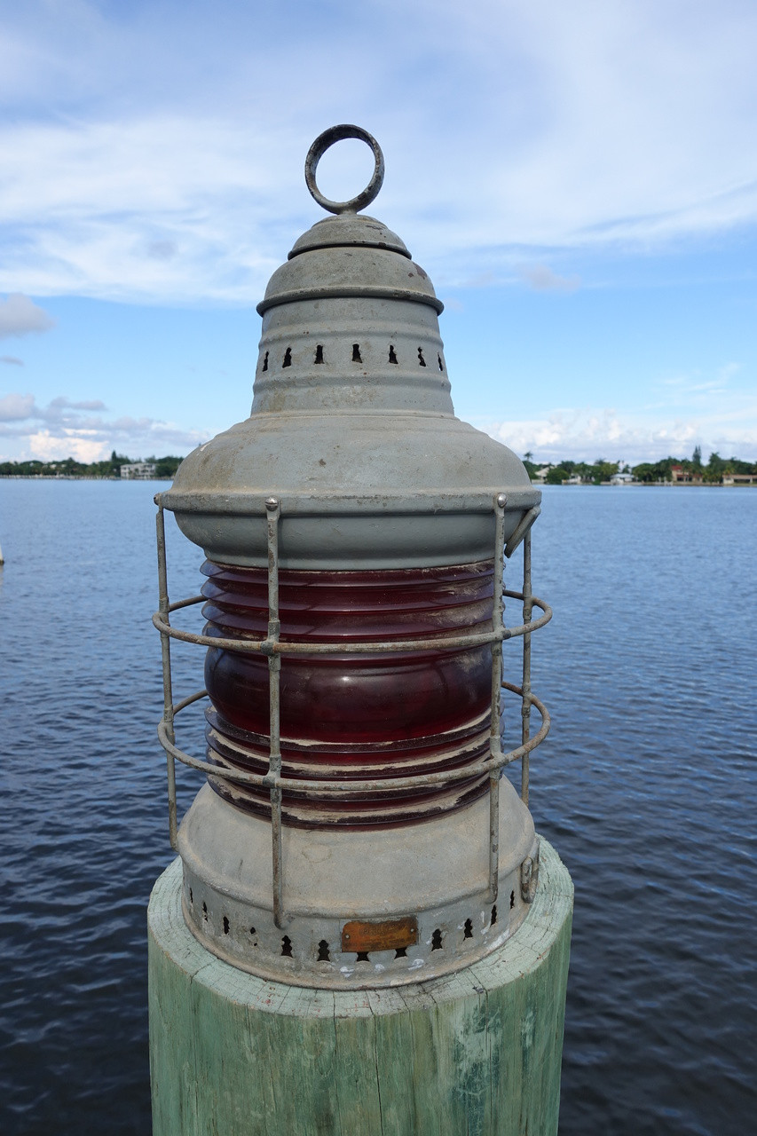 Vintage Perko Anchor Lantern-Large Rens Lens