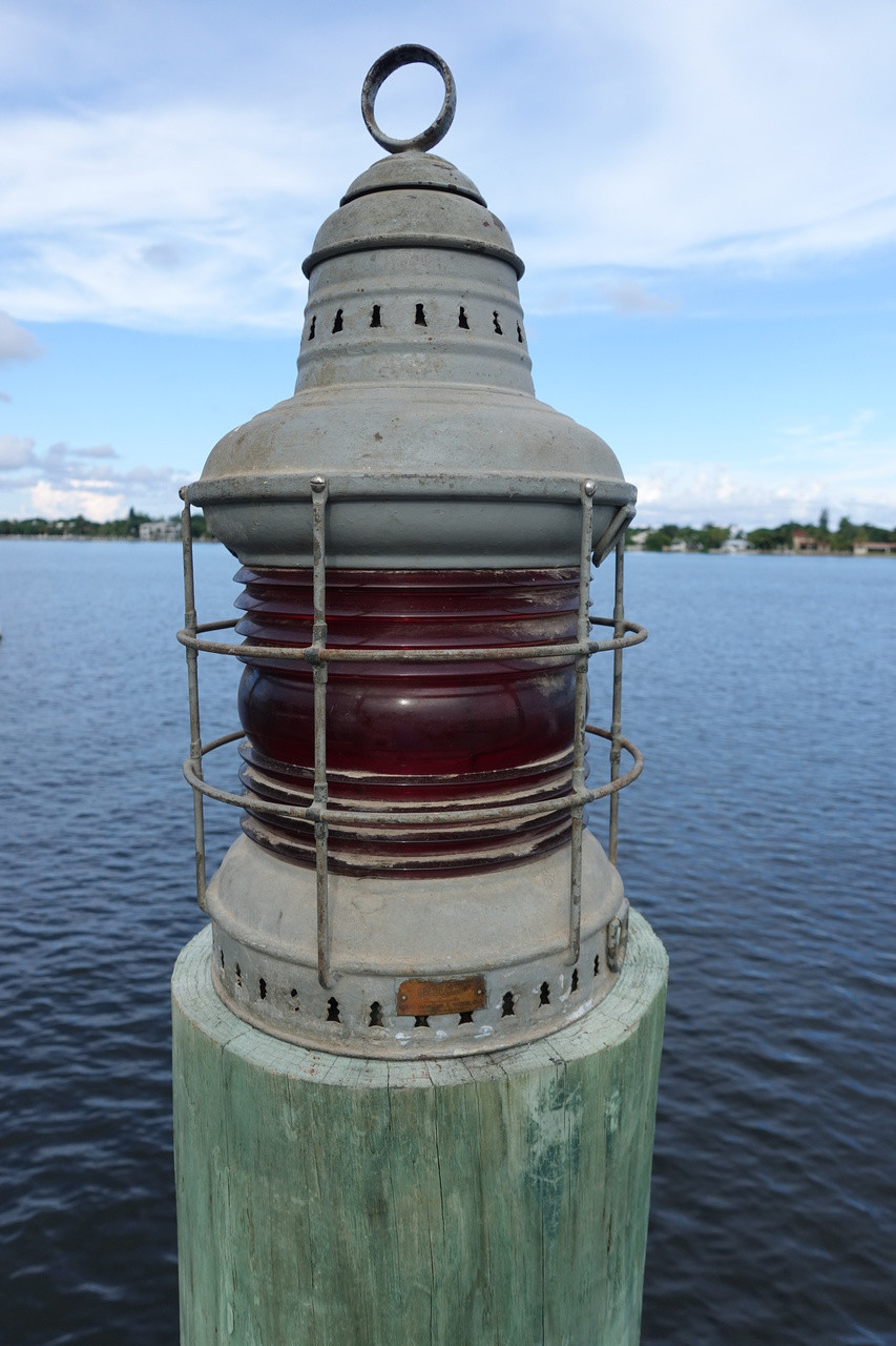 Vintage Perko Anchor Lantern-Large Rens Lens