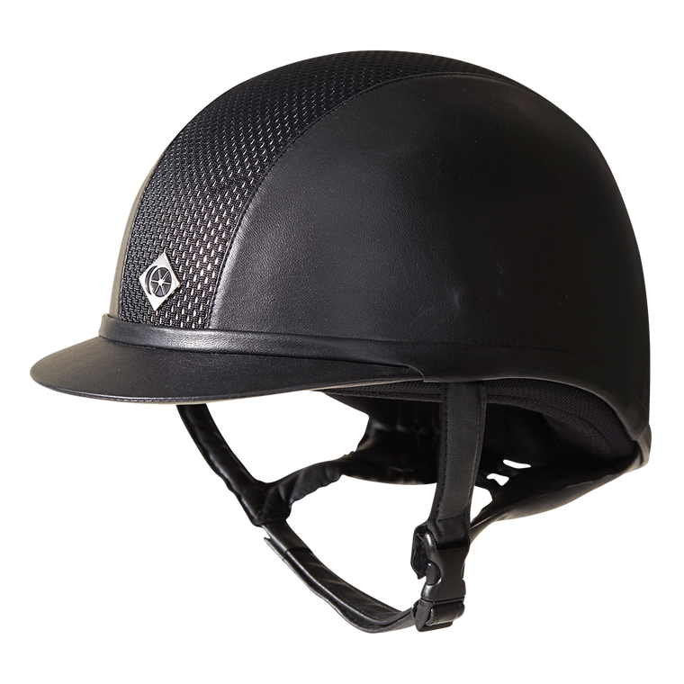 Low profile design
Side panels covered in leather look material
Helmet fits riders with a more oval shaped head