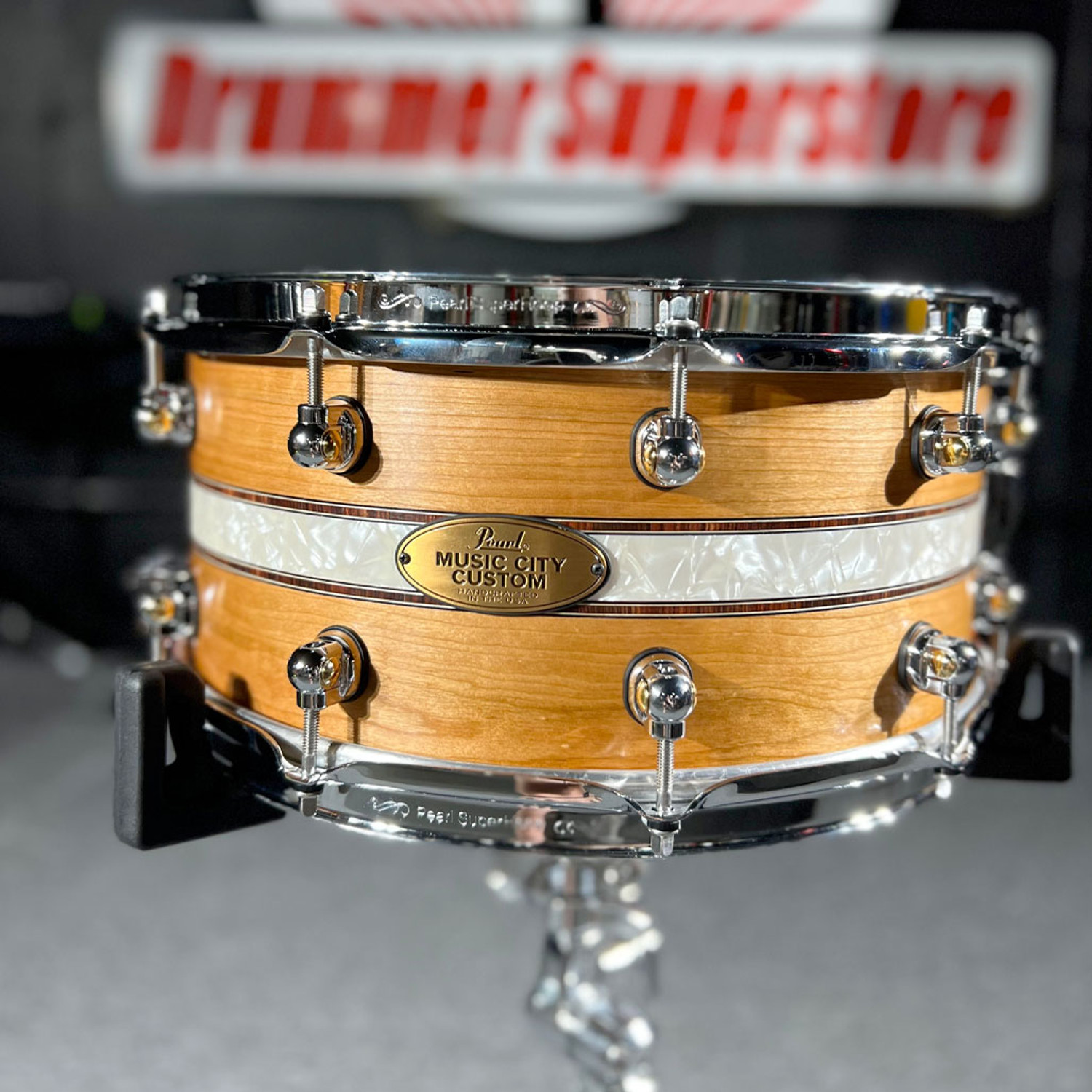 Pearl Philharmonic Concert Snare Drum - Solid Shell Cherry 14x6.5, Rounded  Bearing Edges