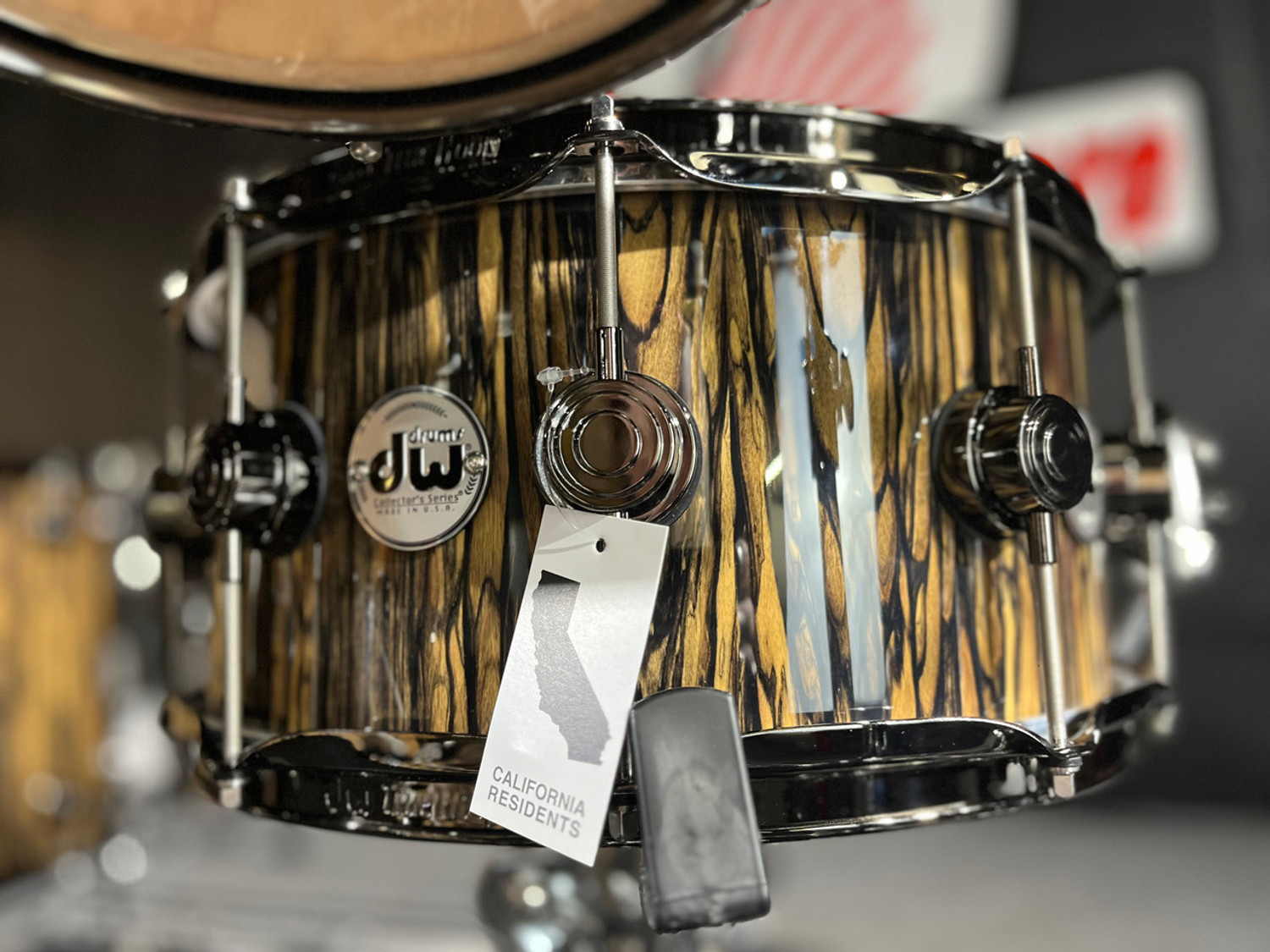 Discover the Exotic Royal Ebony Finish: DW Collectors Series Drum Set