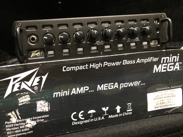 MiniMEGA™ 1000-Watt Mini Bass Amp Head Front View