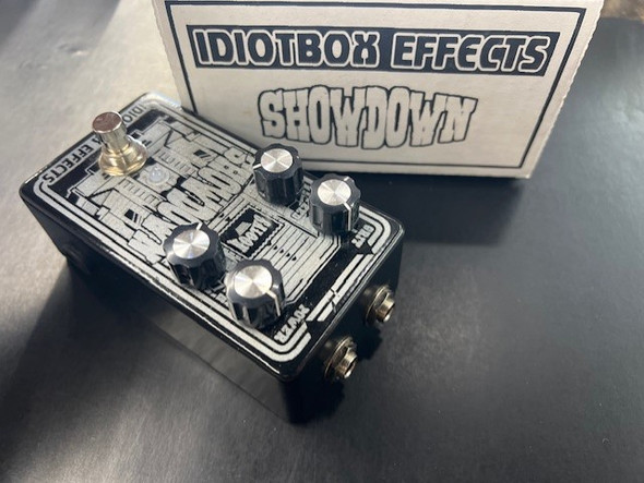 Idiotbox Effects Showdown Tremolo Fuzz Pedal