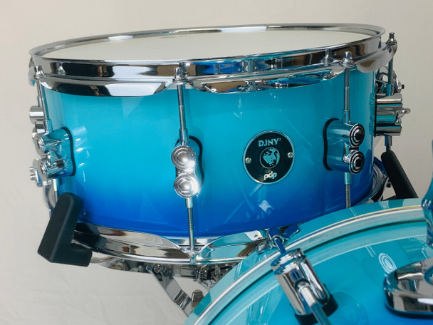 Daru Jones Signature Snare Drum on the Blue Fade New Yorker Drum Kit