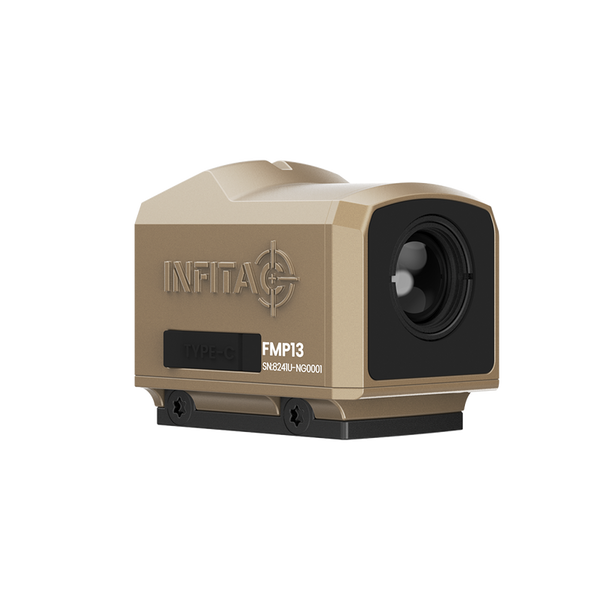 INFITAC Fast Mini Series FMP13 in FDE– Compact thermal scope with 256x192 resolution, 60Hz refresh rate, 13mm F1.0 lens, 360x300 display, 5-hour CR2 battery, IP67 waterproof durability, and 1200G recoil resistance.
