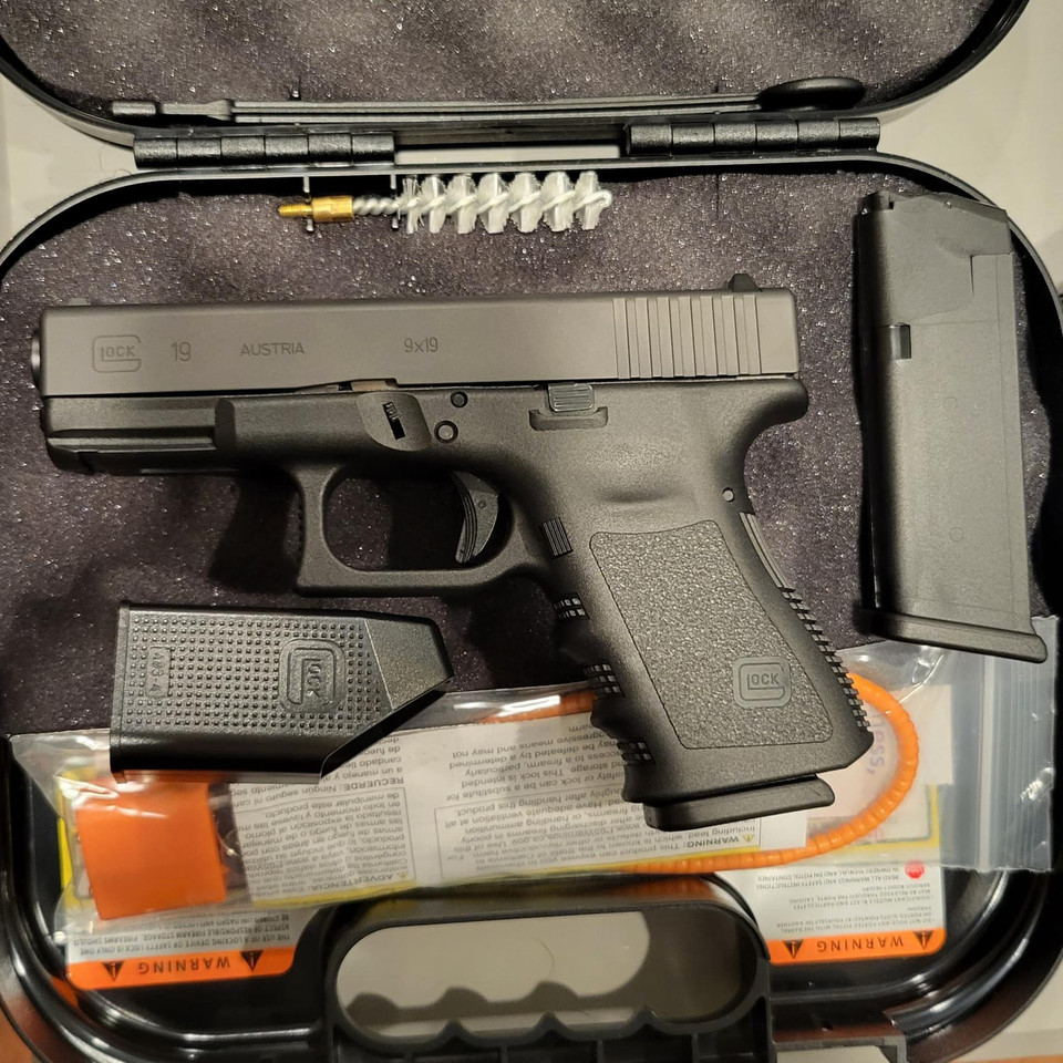 Glock G19 Gen 3 9mm – California compliant compact handgun with 10+1 capacity, Safe Action system, nitrite finish, and modular grip. Ideal for concealed carry & home defense.