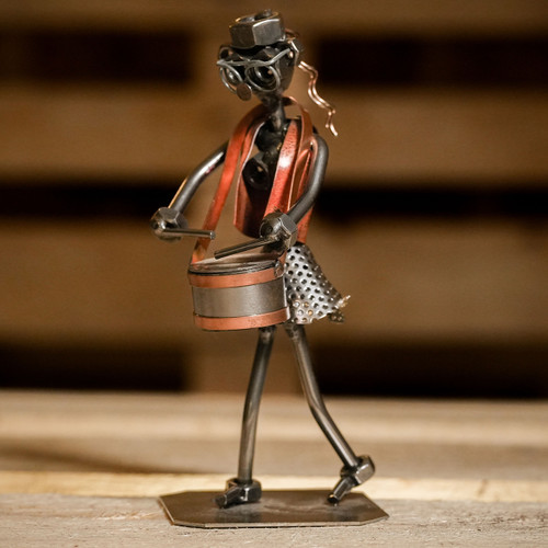 Drum Small Woman