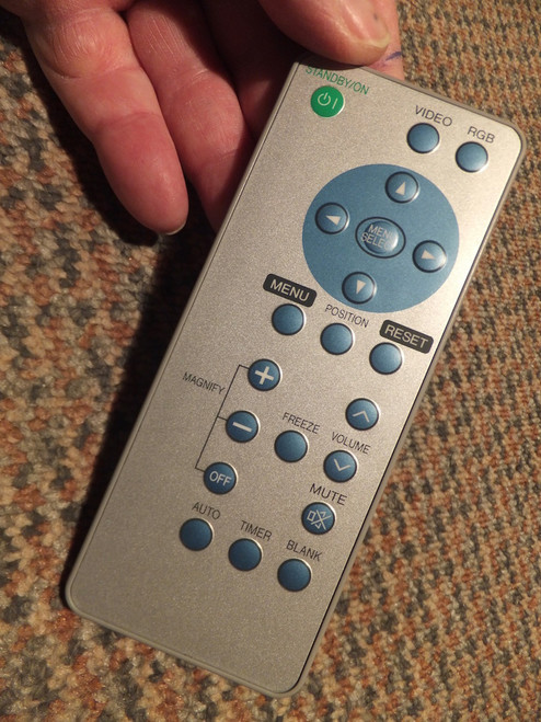 Hitachi LCD Projector Credit Card Remote Control HL01441 Suits CPS220 CPS225 CPS310 CPX270 CPX275 CPX370 etc.