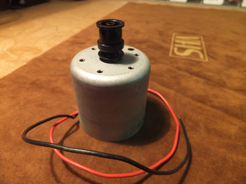 Hitachi 13.5v Cassette Tape Deck Motor 5577082
