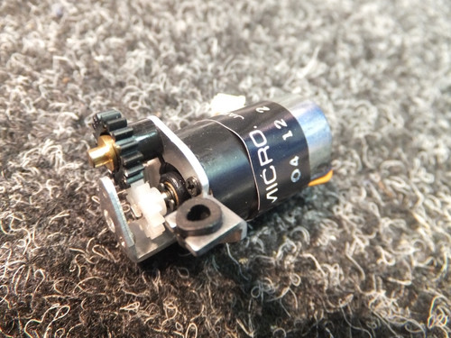 Tokyo Micro Camera A/F DC Micro Motor with built in gearbox, X87 04 12 2, 6956695 for Hitachi VM500E etc.