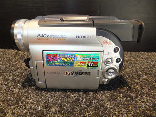Hitachi DZ-MV238E /2 DZMV238E PAL DVD Video Camera Camcorder