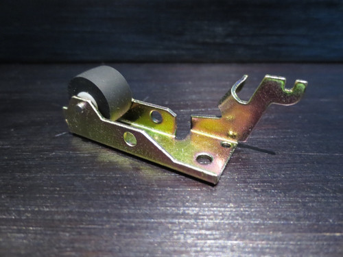Hitachi Cassette Tape Deck Player Recorder Pressure Pinch Roller Arm Assy. 7284014 TRK-1220 035 TRK1220, TRK-5050 052 TRK5050