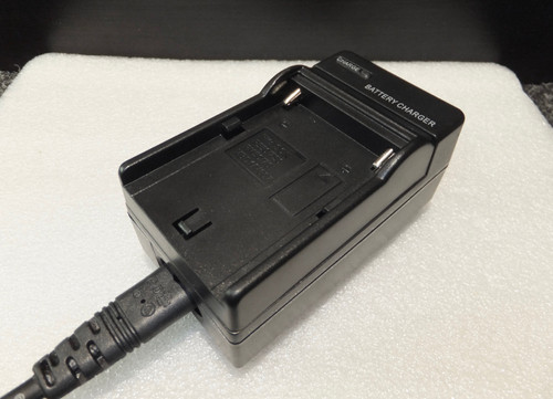 VMBPLCHARGER Video Camera Camcorder Battery Charger for Hitachi VM-BPL13 VMBPL13, VM-BPL27 VMBPL27 VM-BPL30 VMBPL30, VM-BPL60 VMBPL60 7.2V Lithium Ion (Li-ion) Batteries
