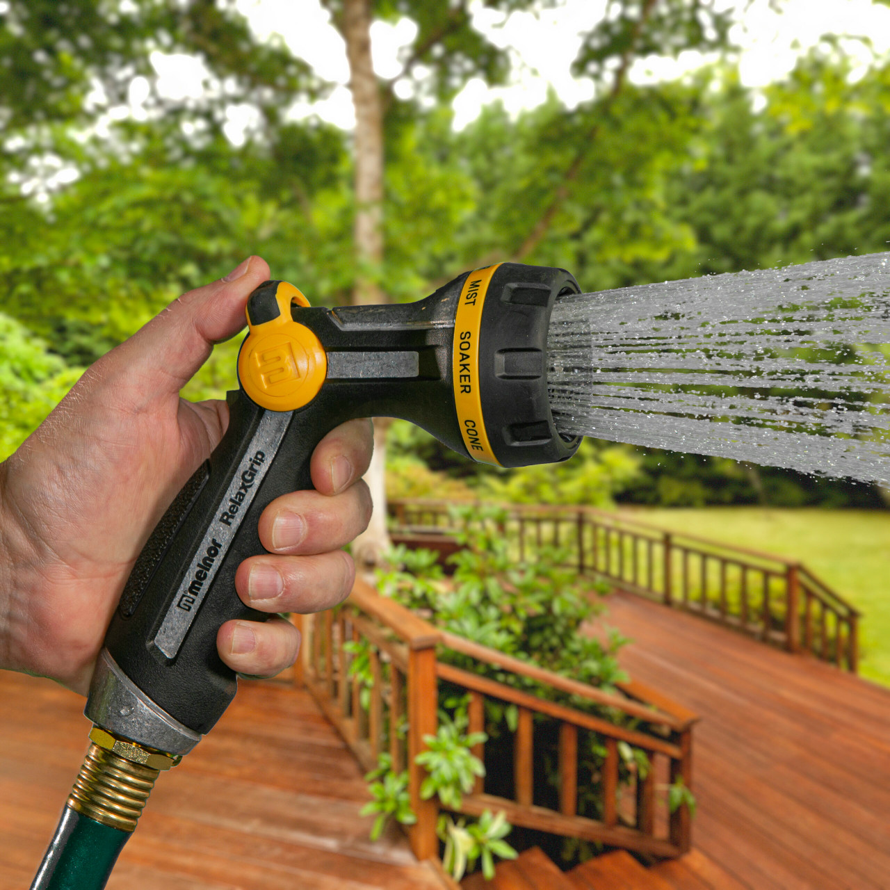 Melnor RelaxGrip Metal Thumb-Control 8-Pattern Nozzle - Grange Co-op