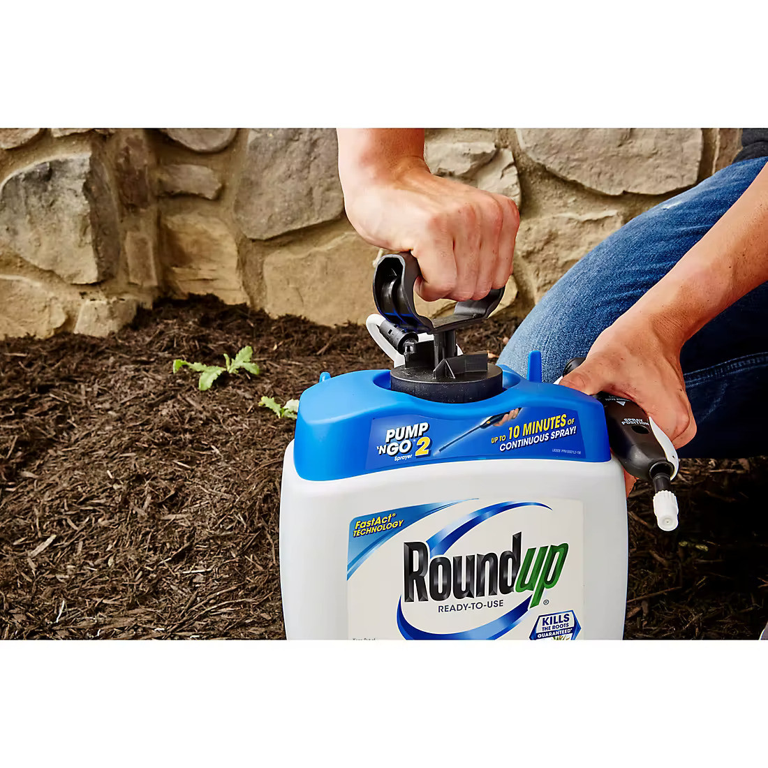 Roundup Ready-To-Use Weed and Grass Killer III with Pump 'N Go 2 Sprayer - Thumbnail 3